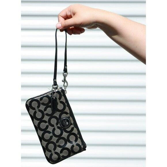 NWT Coach Coated Signature Wristlet in Black White - Picture 2 of 9